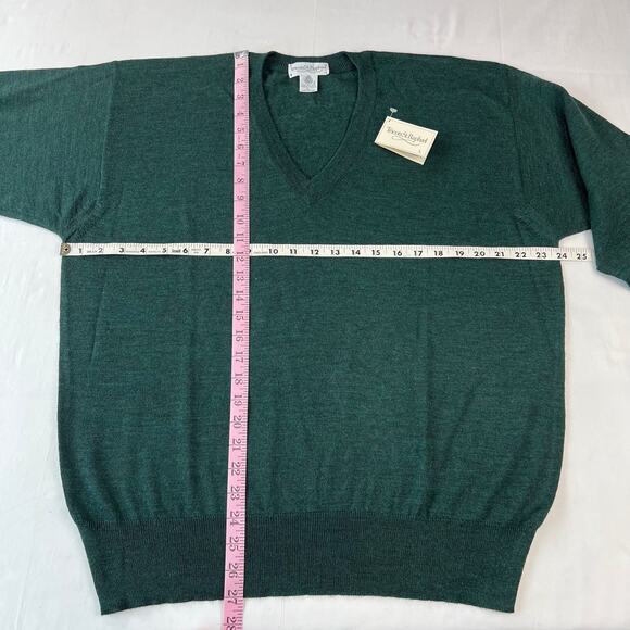 Tricots St. Raphael Vintage Wool Green V-neck sweater Men’s size Large NWT - Picture 8 of 8